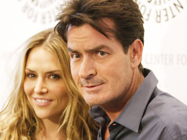 Чарли Шин (Charlie Sheen) и Брук Мюллер (Brooke Mueller) Чарли Шин (Charlie Sheen) и Брук Мюллер (Brooke Mueller)