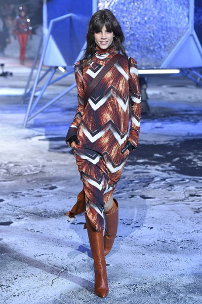 Показ H&M Studio осень-зима 2015 Показ H&M Studio осень-зима 2015