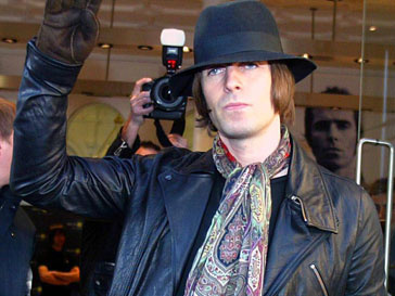 Лайам Галлахер (Liam Gallagher) попросил прощения у своих фанатов спустя два года Лайам Галлахер (Liam Gallagher) попросил прощения у своих фанатов спустя два года