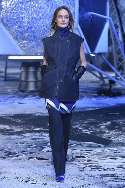 Показ H&M Studio осень-зима 2015 Показ H&M Studio осень-зима 2015