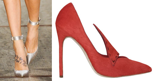 Разговор с Маноло Бланик Слева: Manolo Blahnik for Zac Posen; справа туфли, Manolo Blahnik