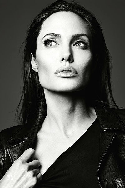 Анджелина Джоли для Elle US Анджелина Джоли рассказала про свадьбу