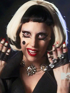 Леди ГаГа выпустила совершенно нехарактерное для нее видео. Леди ГаГа (Lady GaGa)