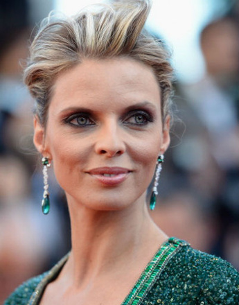 Сильви Телье (Sylvie Tellier)