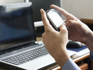 «МегаФон» компенсирует утечку SMS МегаФон, SMS, Яндекс, скандал