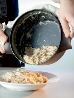 Кастрюля из серии Natura (Tefal, Франция), 2400 руб.