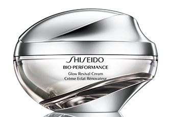 Помимо крема Bio-Performance Glow Revival, Shiseido, линия включает сыворотку для лица и крем для глаз. Помимо крема Bio-Performance Glow Revival, Shiseido, линия включает сыворотку для лица и крем для глаз.