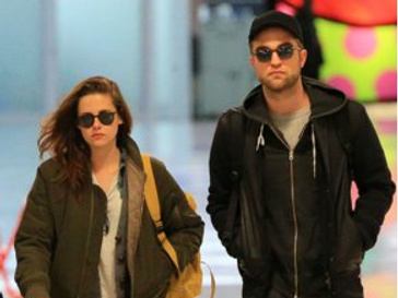 Кристен Стюарт (Kristen Stewart) и Роберту Паттинсону (Robert Pattinson) Кристен Стюарт (Kristen Stewart) и Роберту Паттинсону (Robert Pattinson)