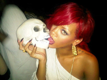 Рианна (Rihanna) Рианна (Rihanna)