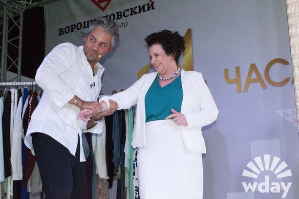 базовый гардероб женщины советы стилистов что носить полным модные вещи 2015