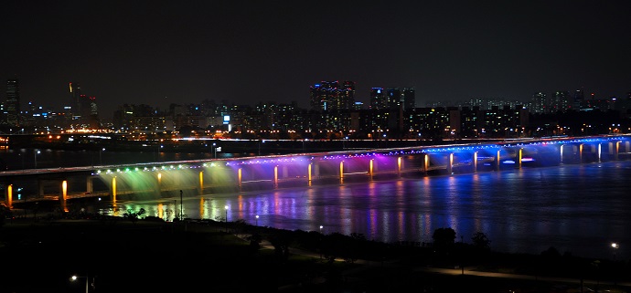 Мост «Фонтан радуги» (Панпо), Сеул