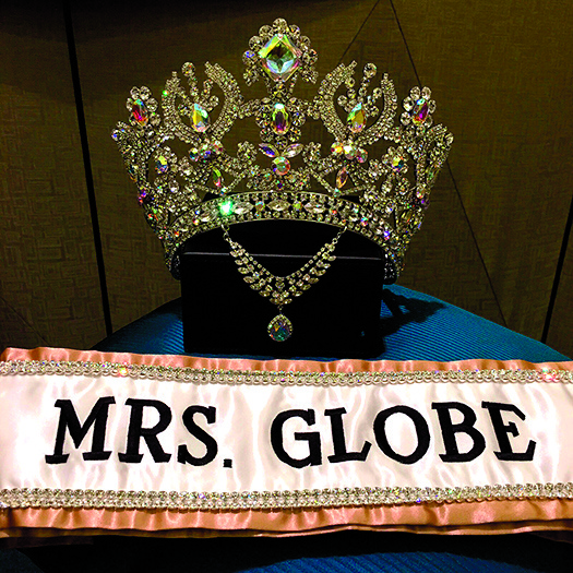 Корона «Missis Globe 2015», за которую борются наши красавицы Мисс Земной шар 2015, Missis Globe 2015: участницы из России Анна Кудрявцева, Наталья Кильян, фото