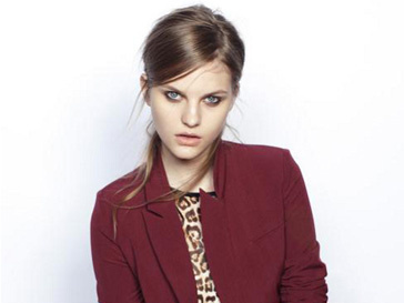 В конкурсе Jennifer и Elle Girl может выиграть каждая! В конкурсе Jennifer и Elle Girl может выиграть каждая!