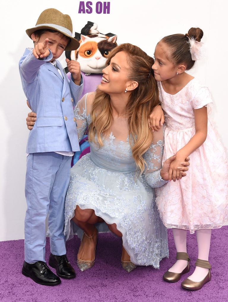 Картинки по запросу дженнифер лопес с детьми