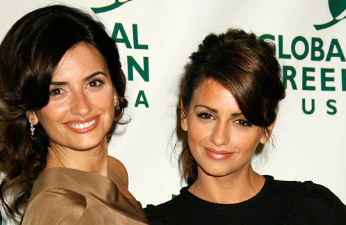 Пенелопа Крус (Penelope Cruz) и Моника Крус (Monica Cruz) Пенелопа Крус (Penelope Cruz) и Моника Крус (Monica Cruz)