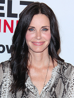 Кортни Кокс продолжает зарабатывать на сериалах. Кортни Кокс (Courteney Cox)