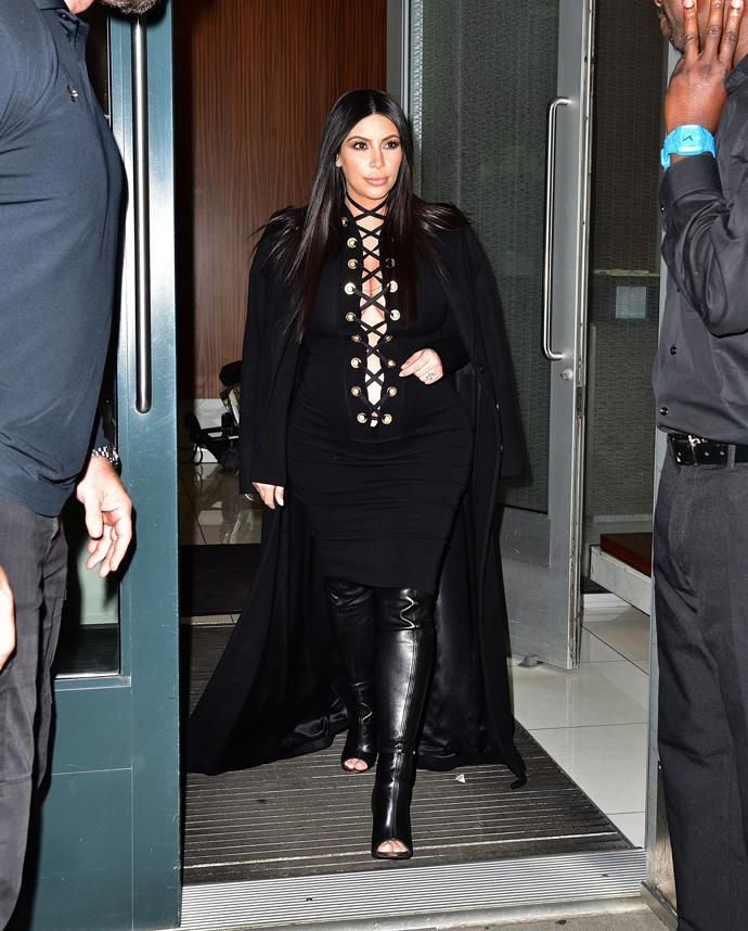 30 лучших нарядов беременной Ким Кардашьян