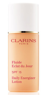 Дневной лосьон, придающий сияние коже Fluid Eclat du Jour SPF 15 от Clarins, наполнит кожу энергией и защитит от УФ-излучения. Дневной лосьон, придающий сияние коже Fluid Eclat du Jour SPF 15 от Clarins, наполнит кожу энергией и защитит от УФ-излучения.
