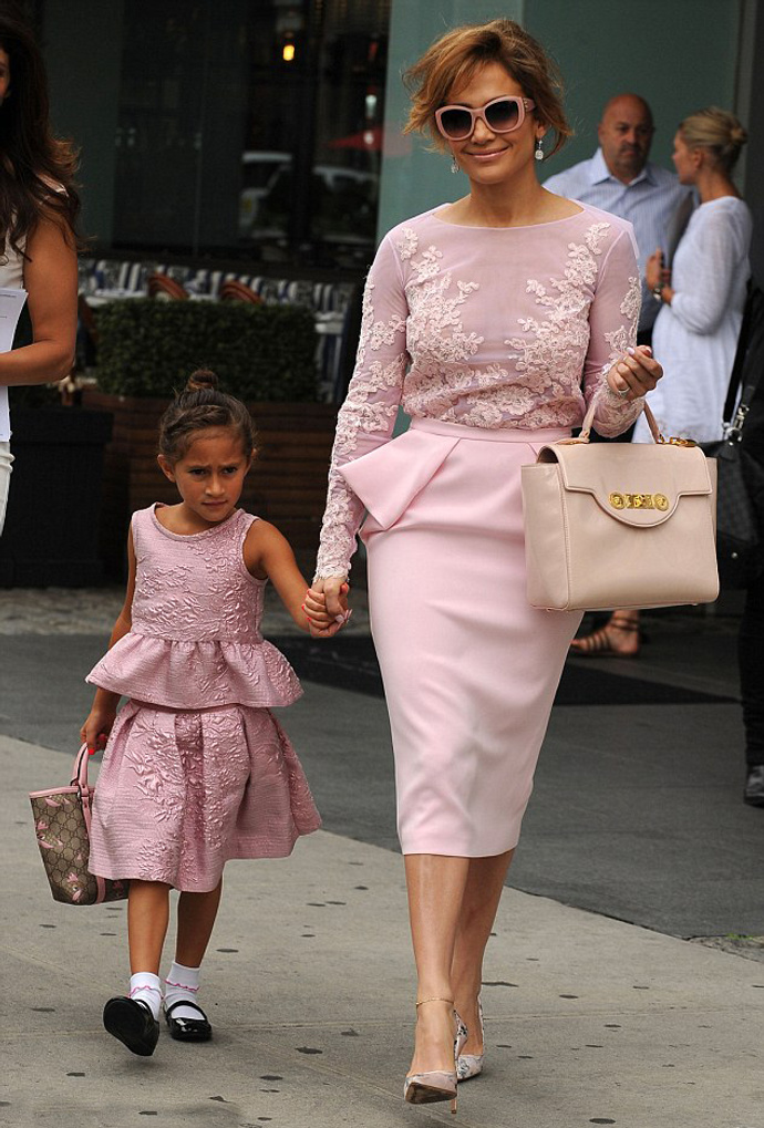 Дженнифер Лопес и Эмма Дженнифер Лопес и Эмма