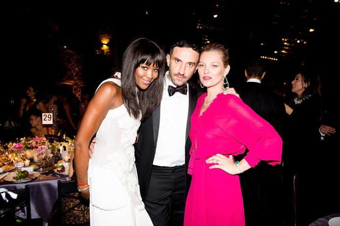 Наоми Кэмпбелл, Рикардо Тиши и Кейт Мосс