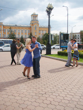 Танцы на сквере - 2014