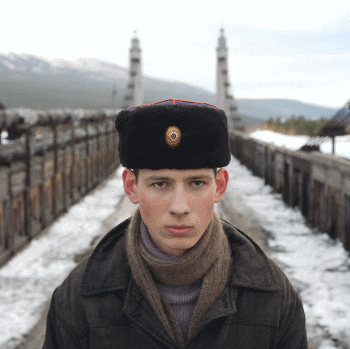 Фильм Николая Досталя «Петя по дороге в царствие небесное» - участник конкурсной программы фестиваля - повествует о парне, который вообразил себя инспектором ГАИ, чтобы вершить на Земле добро и бороться со злом Фильм Николая Досталя «Петя по дороге в царствие небесное» - участник конкурсной программы фестиваля - повествует о парне, который вообразил себя инспектором ГАИ, чтобы вершить на Земле добро и бороться со злом