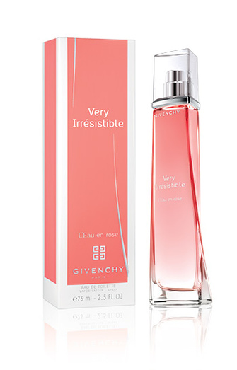 Very Irrésistible L’Eau en Rose – очередная версия знаменитого Very Irrésistible 2003 года. Аромат розы в новинке звучит необычно: туалетная вода пахнет заснеженными розовыми лепестками.