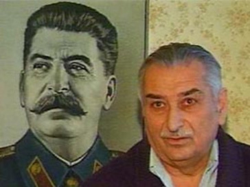 Внук Сталина хочет отстоять честь и достоинство деда Сталин, Джугашвили