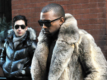 Канье Уэст (Kanye West) покажет вторую коллекцию 6 марта в рамках Недели моды в Париже Канье Уэст (Kanye West) покажет вторую коллекцию 6 марта в рамках Недели моды в Париже