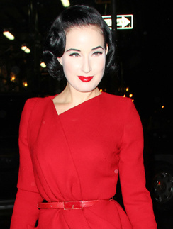 Дита фон Тиз (Dita Von Teese) Дита фон Тиз (Dita Von Teese)