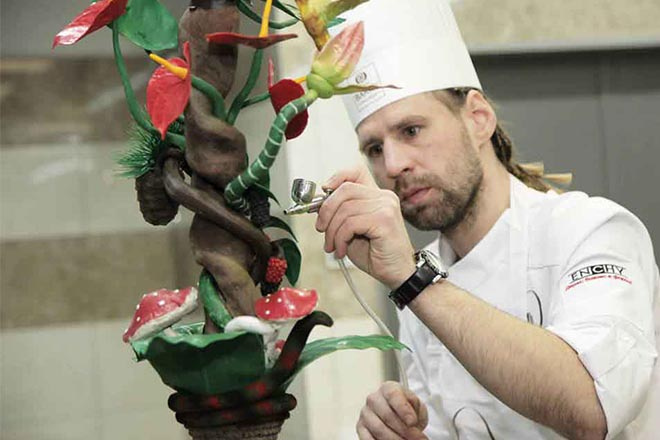 призер Национального отборочного тура Cacao Barry World Chocolate Masters Артем Глушков призер Национального отборочного тура Cacao Barry World Chocolate Masters Артем Глушков