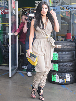 Ким Кардашьян в Лос-Анджелесе. Ким Кардашьян (Kim Kardashian)