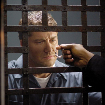 Кровавый триллер о несовершенстве закона и самосуде. Кровавый триллер о несовершенстве закона и самосуде.