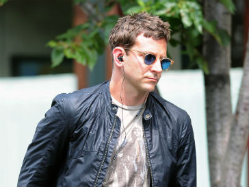 Брэдли Купер (Bradley Cooper) все чаще замечают в обществе Дженнифер Лопес Брэдли Купер (Bradley Cooper) все чаще замечают в обществе Дженнифер Лопес