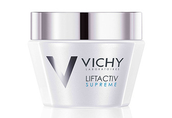 Перламутровые гранулы Liftactiv Supreme, Vichy, мгновенно улучшают цвет лица. А технология «Рассеянный свет» матирует и скрывает несовершенства.