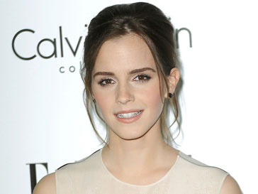Эмма Уотсон (Emma Watson) встала на сторону Кристен Стюарт Эмма Уотсон (Emma Watson) встала на сторону Кристен Стюарт