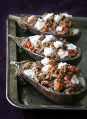 Запеченные баклажаны по-балкански