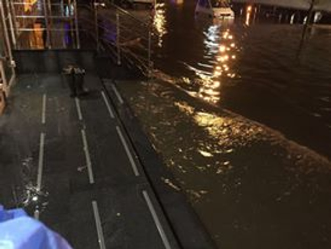 В Краснодаре полуторамесячная норма осадков выпала за полтора часа В Краснодаре полуторамесячная норма осадков выпала за полтора часа