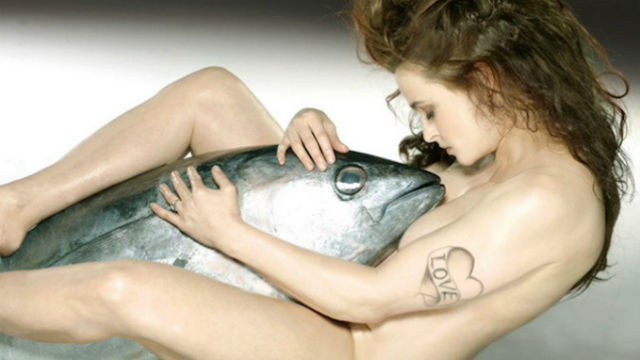 Хелена Бонэм Картер защищает рыб в поддержку фонда Fishlove Хелена Бонэм Картер защищает рыб в поддержку фонда Fishlove