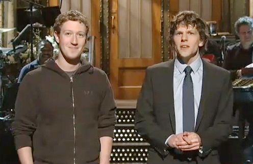 Джесси Айзенберг (Jesse Eisenberg) и Марк Цукерберг (Mark Zuckerberg) Джесси Айзенберг (Jesse Eisenberg) и Марк Цукерберг (Mark Zuckerberg)