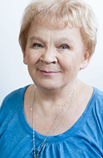 Мариэтта Чудакова, филолог, специалист по Булгакову и Зощенко; писатель, автор книжных серий «Не для взрослых. Время читать!», «Дела и ужасы Жени Осинкиной» (Время, 2012). Работала в Президентском совете и Федеральной комиссии по помилованию при Президенте РФ.