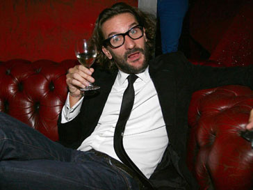 Фредерик Бегбедер (Frédéric Beigbeder) играет в Москве Фредерик Бегбедер (Frédéric Beigbeder) играет в Москве