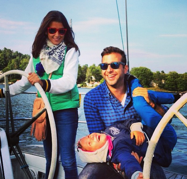 Иван Ургант с дочерьми Эрикой и Ниной