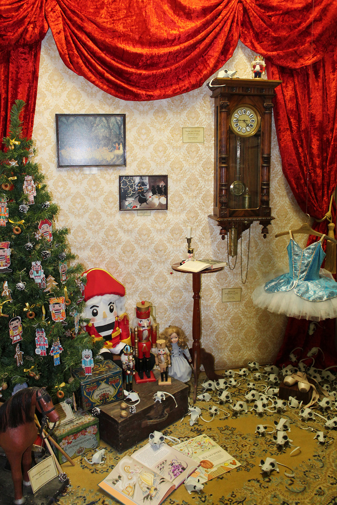 Новогодние игрушки, Щелкунчики, праздничное оформление Новогодние игрушки, Щелкунчики, праздничное оформление
