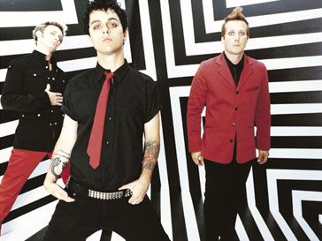 Лидеру Green Day нравятся штаны с заниженной талией Green Day, музыка, курьезы, самолет