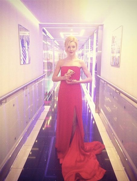 Юлианна Караулова на "Золотом граммофоне"-2013 Юлианна Караулова на "Золотом граммофоне"-2013