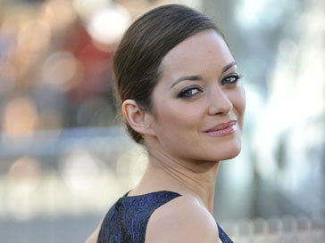 Преследовательницу Марион Котийяр (Marion Cotillard) наконец-то арестовали Преследовательницу Марион Котийяр (Marion Cotillard) наконец-то арестовали