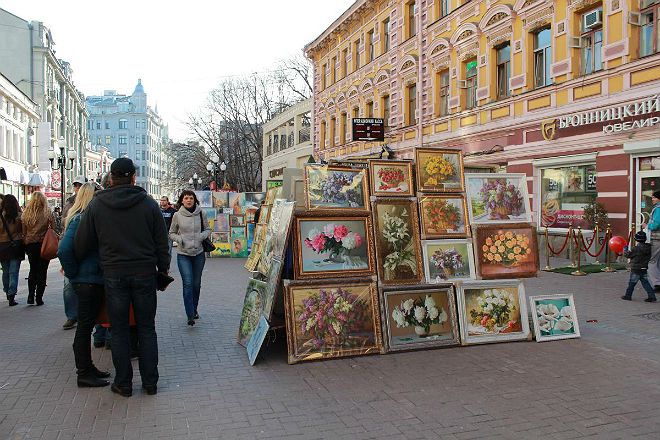 Улица Арбат Куда пойти на майские праздники в Москве