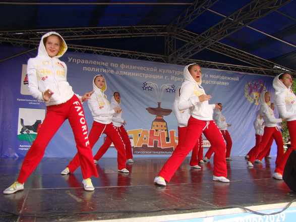 Танцы на сквере - 2014