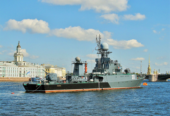 Нева... небо... корабли... День Военно-морского флота